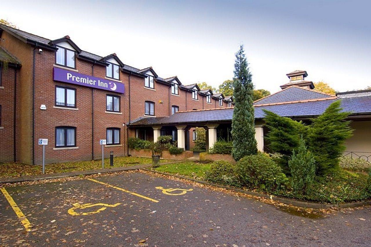 Premier Inn Manchester - Wilmslow Exterior photo