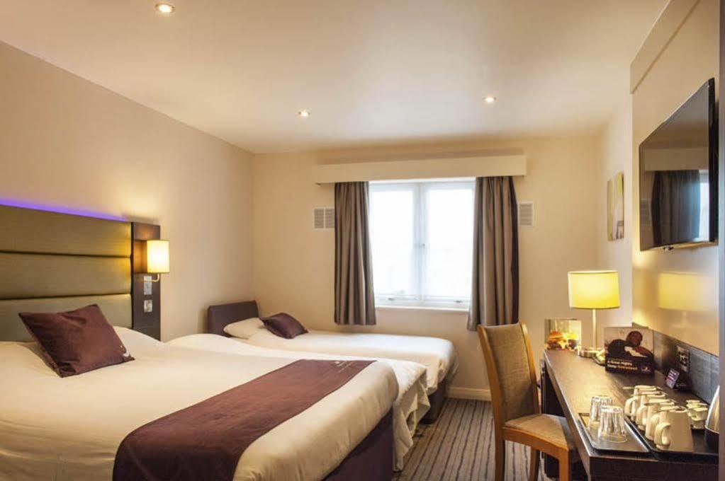 Premier Inn Manchester - Wilmslow Exterior photo